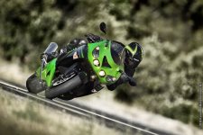 Kawasaki_ZZR1400_P5.jpg