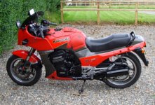 GPZ900R_001a.jpg