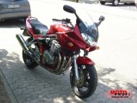suzuki_gsf_600_s_bandit_2002_5_lgw.jpg