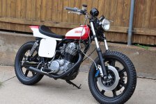 yamaha_sr500_tracker1.jpg