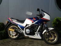 honda-vf-750-f-951499.jpg