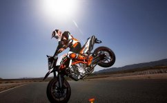 KTM-990.jpg