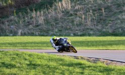 1000cc014.jpg