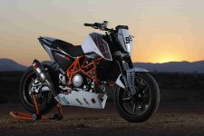 12-02-14-ktm-690-duke-ejc.jpg
