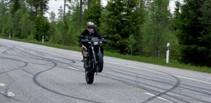 Biddaren_KTMwheelie_1_resize.jpg