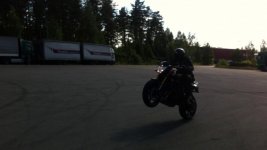 vlcsnap-2012-06-19-22h11m52s231.jpg