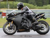 Yamaha svart.jpg