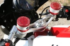 tesi-triple-clamps.jpg