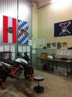 Garage1.jpg