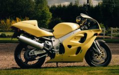 Suzuki GSXR750R -96.jpg