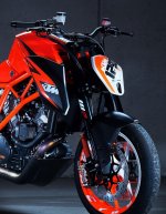 ktm-superduke-1290-r-official-pictures-photo-gallery-1080p-5.jpg