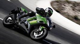 2013-kawasaki-z1000sx-is-an-awesome-sport-touring-machine-photo-gallery-51032-7.jpg