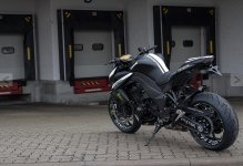 z1000hoely.jpg