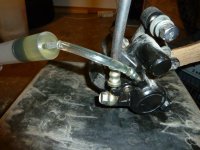 frambroms_spruta_till_luftning.jpg frambroms_spruta_till_luftning.jpg