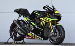 YAMAHA-M1.JPG