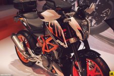 2013-KTM-Duke-390-3.jpg