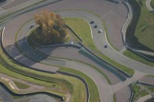 sachsenring_omega_kurve_02.jpg