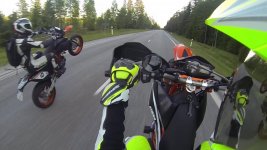 vlcsnap-2013-08-02-22h12m02s213.jpg