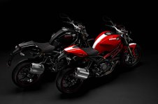 2011-Ducati-Monster-1100-EVO-5.jpg