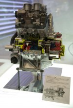 Honda_VFR_1200F_Dual_Clutch_Engine.jpg