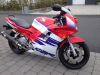 honda cbr 600f.jpg