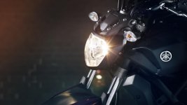 2014-Yamaha-MT-07-EU-Deep-Armor-Detail-004.jpg