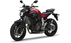 2014-Yamaha-MT-07-EU-Racing-Red-Studio-007.jpg
