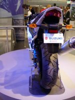 suzuki-gsxr750-04-bikepics-rear.jpg