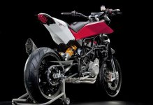 Husqvarna-Nuda-900-back-view.jpg