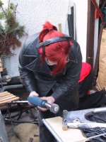 Jenny fixar ram 002 (Medium).jpg