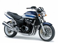 suzuki-gsx1400-03-bikepics-069074.jpg