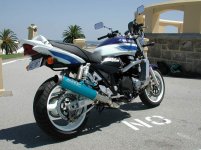 suzuki-gsx1400-03-bikepics-069237.jpg