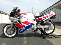 89FZR1000_1.jpg