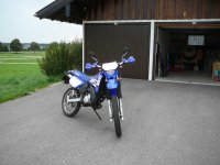 dt125headlight.jpg