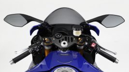 2015-Yamaha-YZF-R1-EU-Race-Blu-Detail-018.jpg