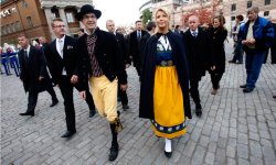 SD-folkdrakt-660.jpg