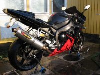 r1svart.jpg