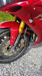 Yamaha_R1_2006_framgaffel_4.jpg