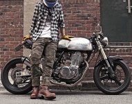 uglyBROS_Motorpool_Camo_mit_Cafe_Racer_grande.jpg