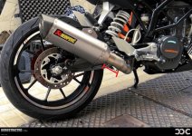 KTM-Duke-125_200-Akrapovic-Exhaust_02.jpg