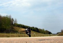 wheelie4.jpg