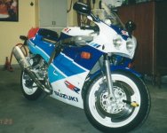 GSX R750R 01 big.jpg
