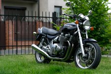 kawasaki-zephyr-1100-3.jpg