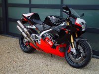 Aprilia RSV 1000 SP    NR. 138 3.JPG