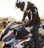 2019-BMW-S1000RR-brochure-leak-03.jpg