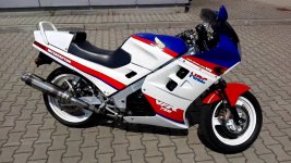 0 A Honda_VFR_750_F_1987 11.jpg