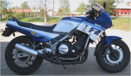 0 A Yamaha FZ750 1986 3.jpg