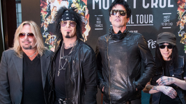 MotleyCrueAliceCooper060915BoneWebsite02.png
