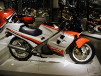 Honda_VFR750_Interceptor.jpg