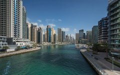 800px-UAE_Dubai_Marina_img1_asv2018-01.jpg